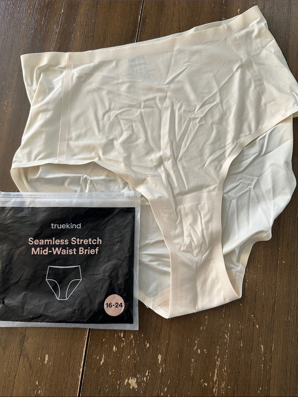 New truekind seamless stretch mid waist brief 16-24*